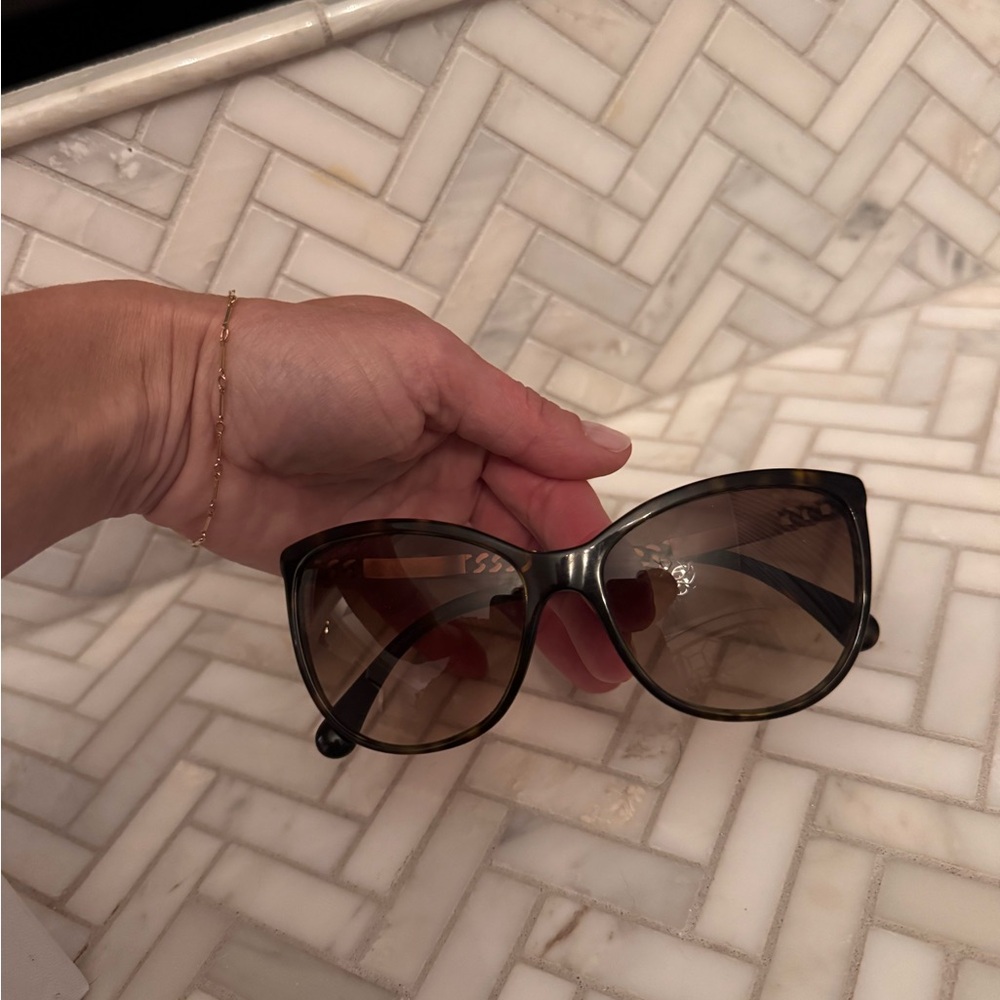 AUTHENTIC CHANEL Cat-Eye Sunglasses